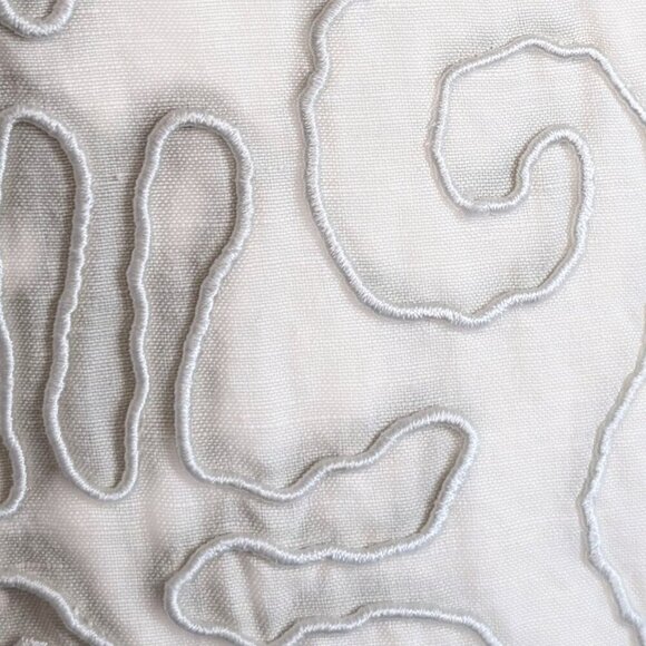 V. Elégance Paris Dressy Embroidered Tunic Top - Picture 5 of 10